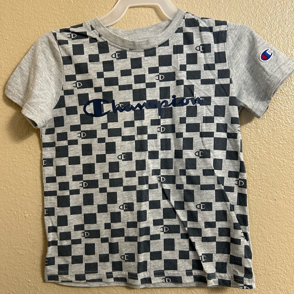 Champion boy Gray Logo Shirt size 6